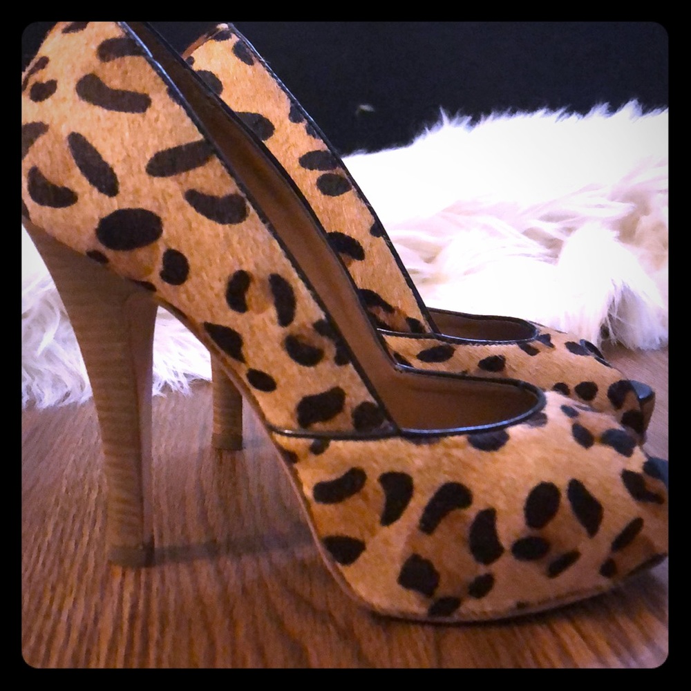 Steven by Steve Madden Leopard open toe pumps